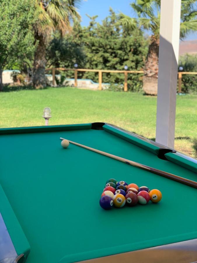 Luxury Villa Karteros Esterno foto