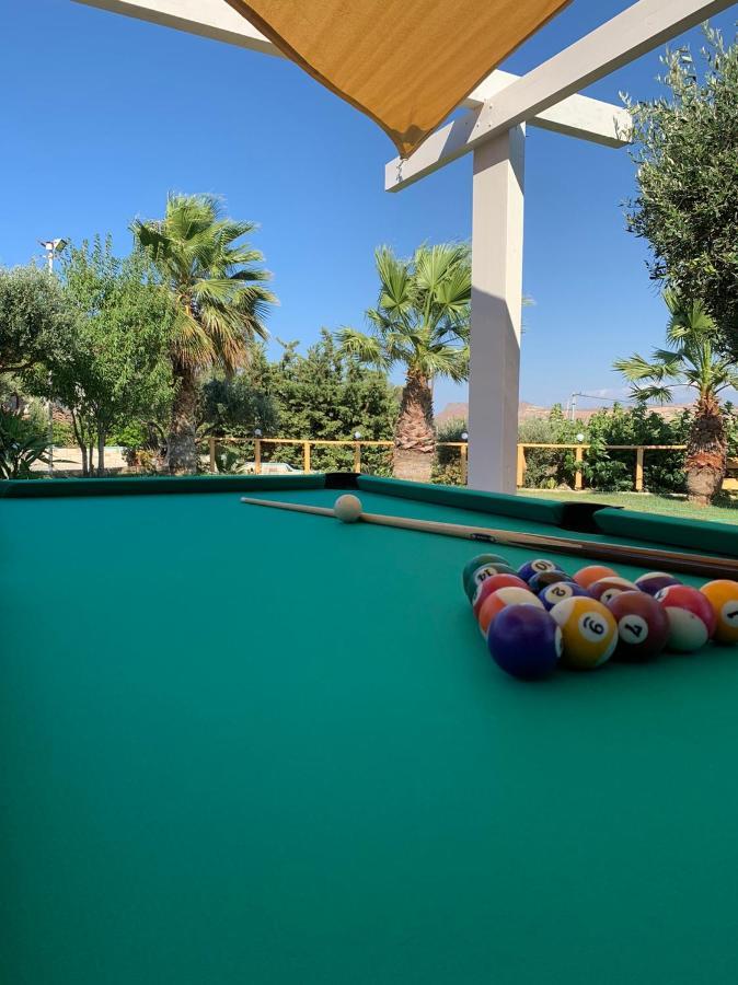 Luxury Villa Karteros Esterno foto