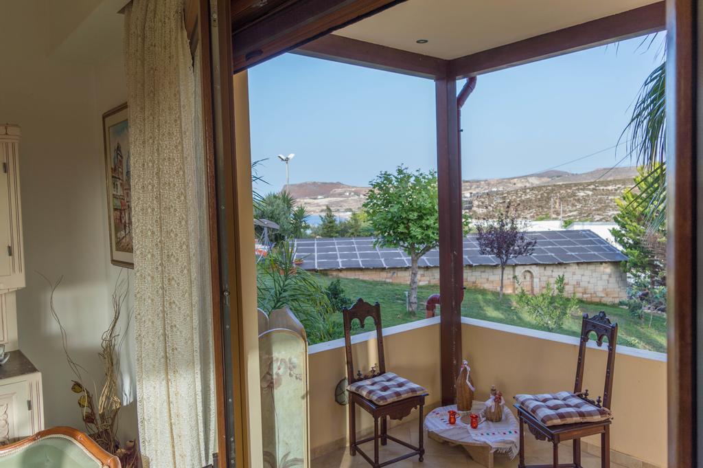 Luxury Villa Karteros Esterno foto