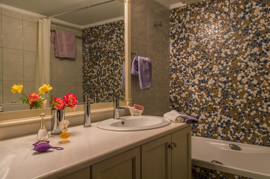 Luxury Villa Karteros Esterno foto