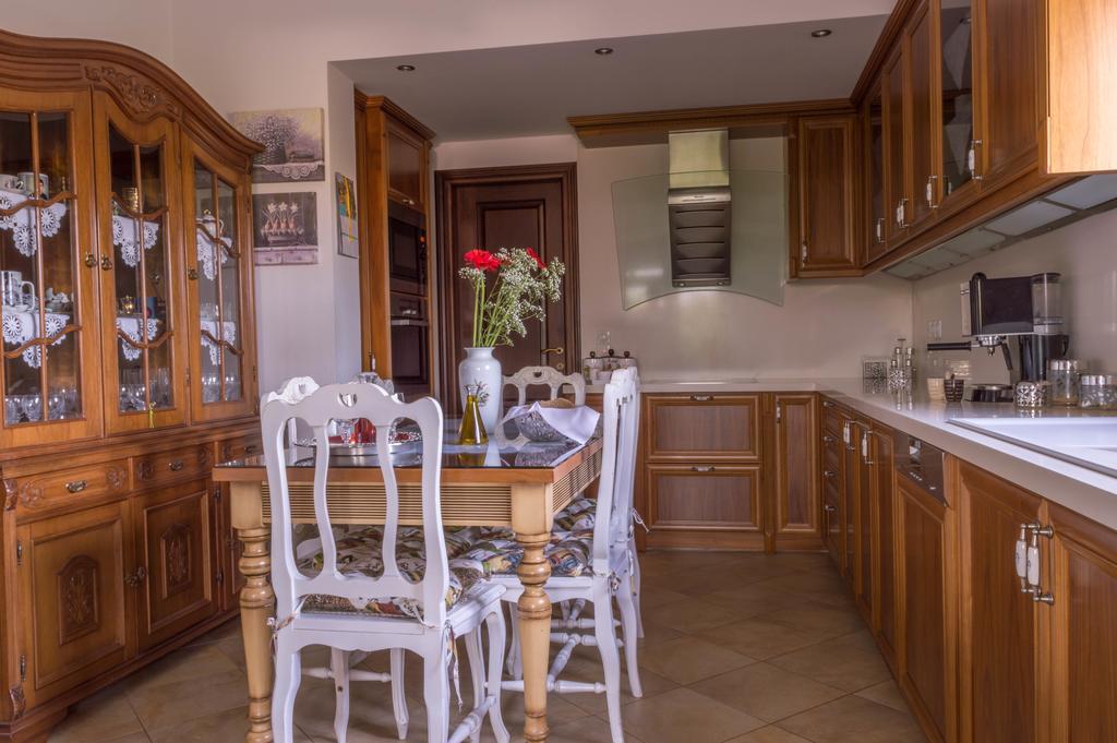 Luxury Villa Karteros Esterno foto