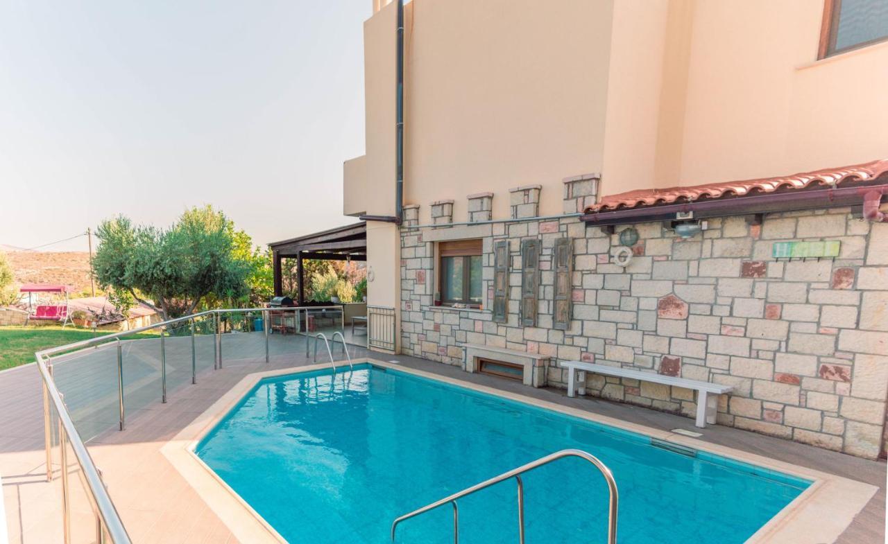 Luxury Villa Karteros Esterno foto